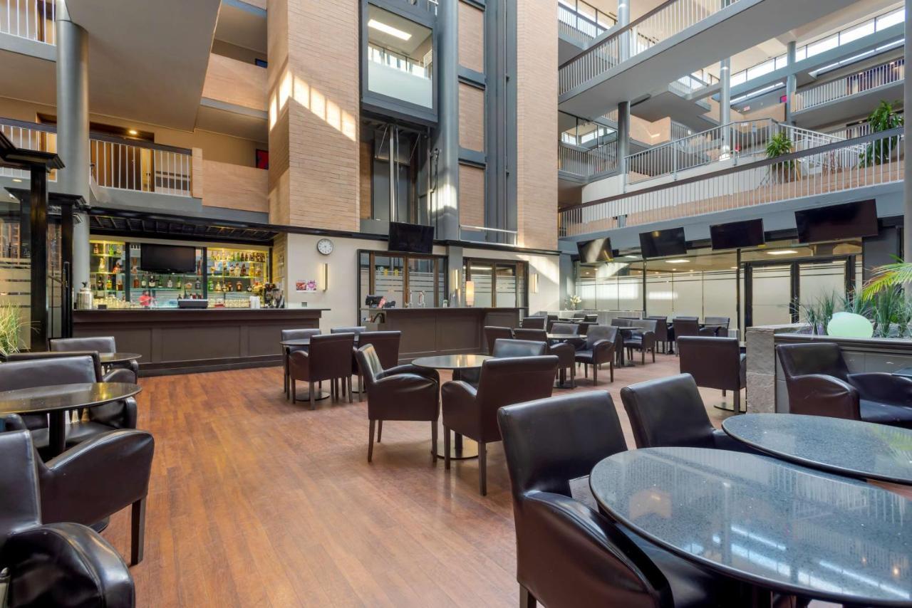 Best Western Plus Village Park Inn YYC Екстериор снимка